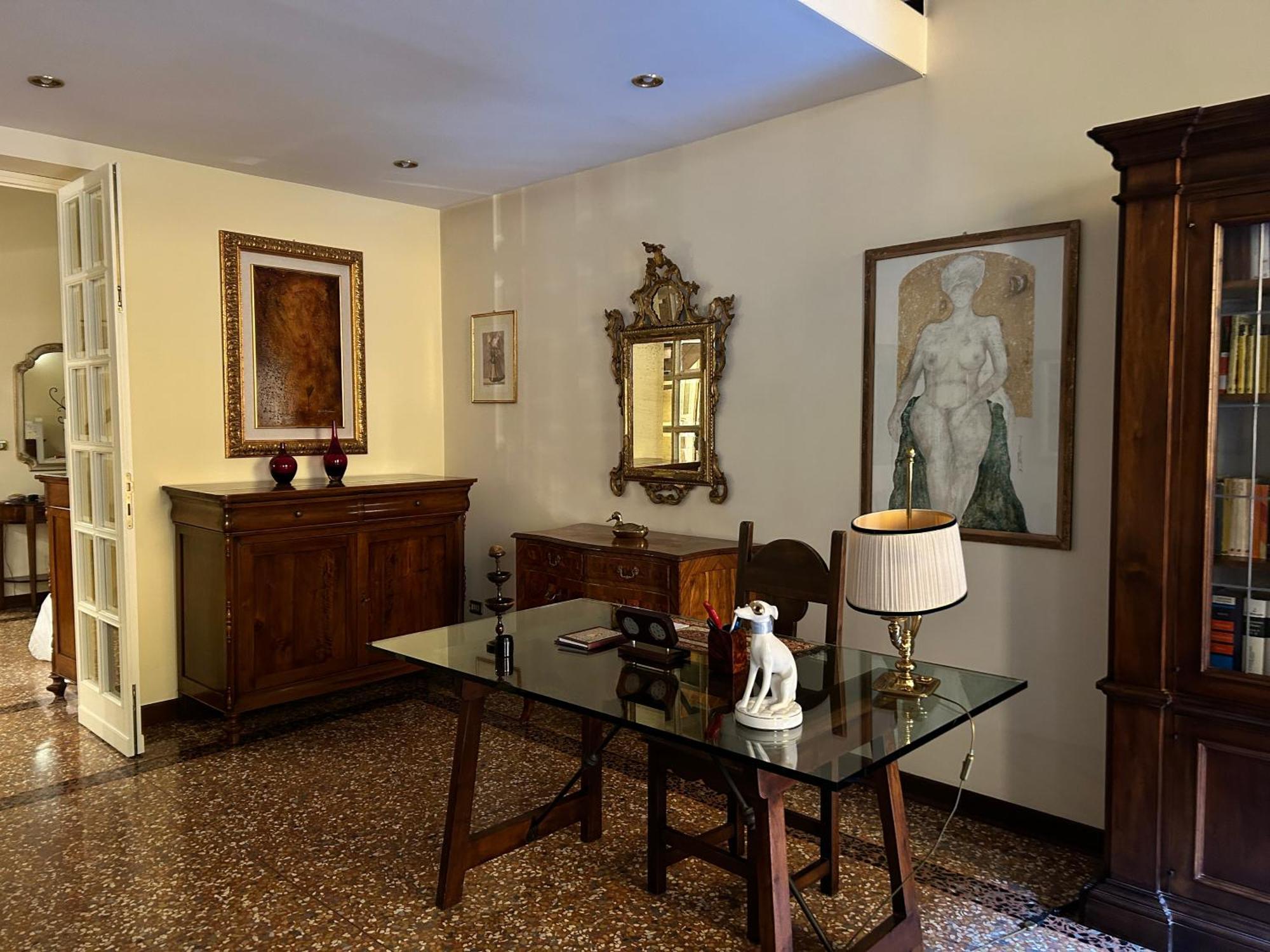 Bologna Medieval Art Loft Luaran gambar