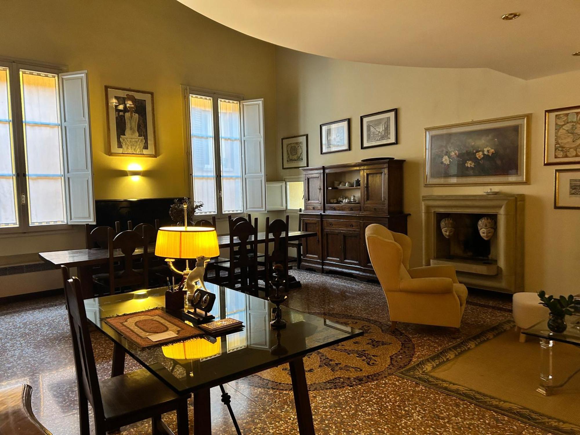 Bologna Medieval Art Loft Luaran gambar